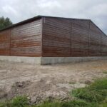 Garaz-Blaszany-Hala-Wiata-Orzech-8-3×7-brama-okno-Wysokosc-calkowita-z-przodu-3-1-m