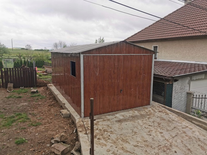 Garaze-blaszane-blaszak-3x5-orzech-drewnopodobny-Marka-inna