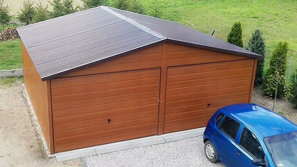 Garaze-blaszane-blaszak-drewnopodobny-6-x-5-m-Material-wykonania-metal