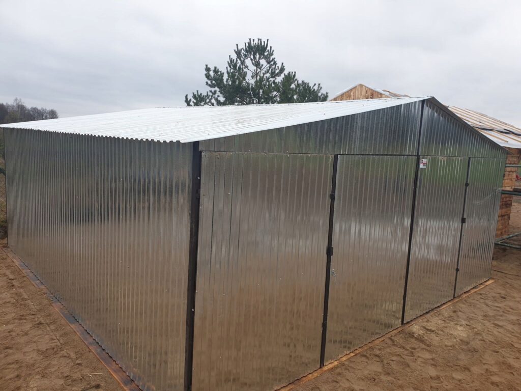 Garaze-blaszane-blaszak-dwustanowiskowy-6-x-6-m-Marka-LiderStal