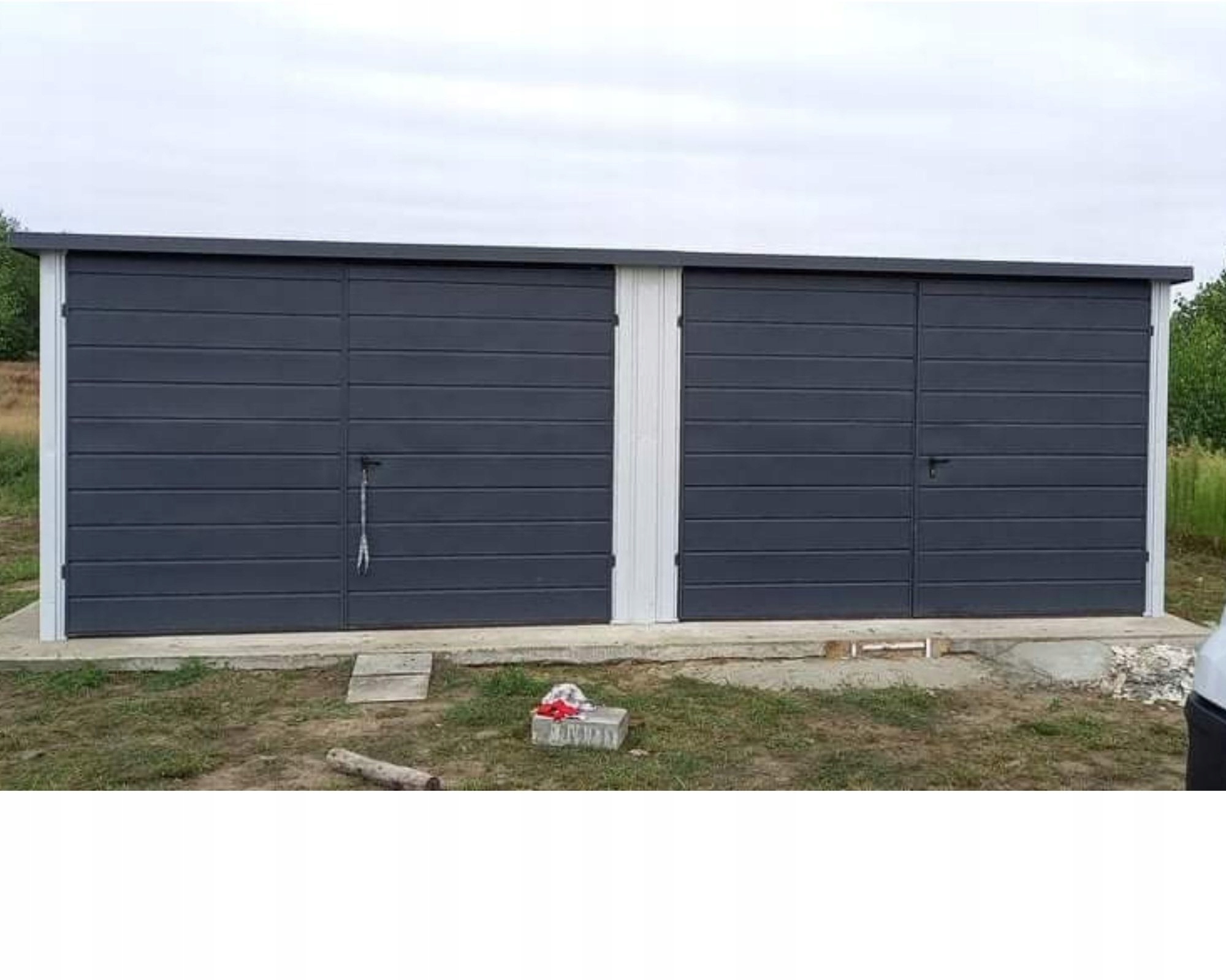 Garaze-blaszane-blaszak-garaz-7x5-bialy-grafit-Marka-inna