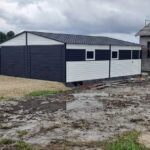 Garaze-blaszane-blaszak-garaz-7×7-bialy-czarny-Dlugosc-7-m