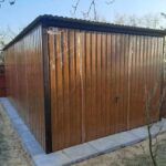 garaze-blaszane-blaszak-3×5-zloty-dab-orzech-brama-Kod-producenta-garaz-3×5-zloty-dab-orzech