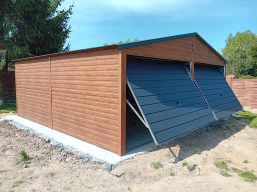 Garaz-blaszany-6x6-drewnopodobny-Zloty-Dab-grafit-Garaze-Blaszane-Blaszaki-Kod-producenta-6x6-garaz-blaszany-drewnopodobny-dab